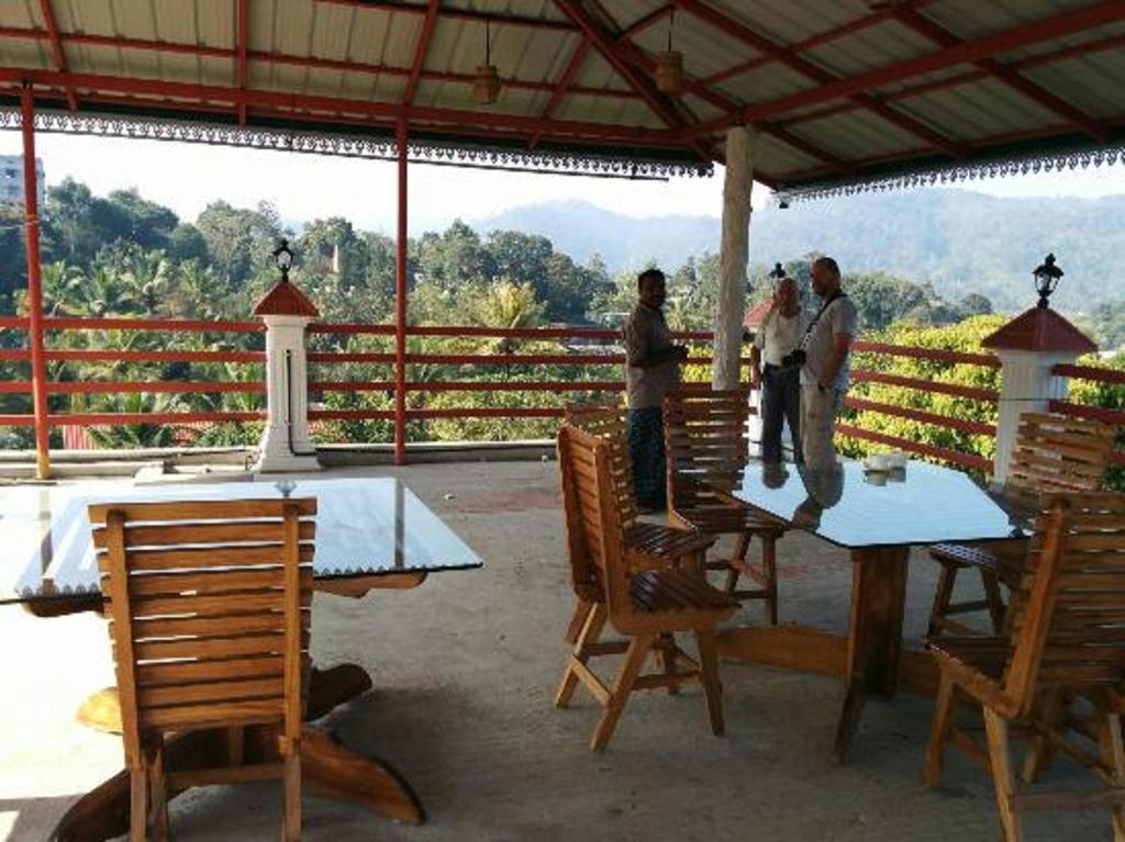 Panthalams Homestay Теккади Экстерьер фото
