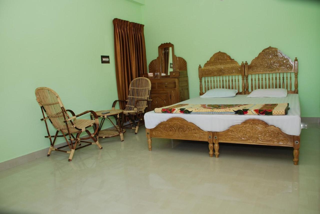 Panthalams Homestay Теккади Экстерьер фото