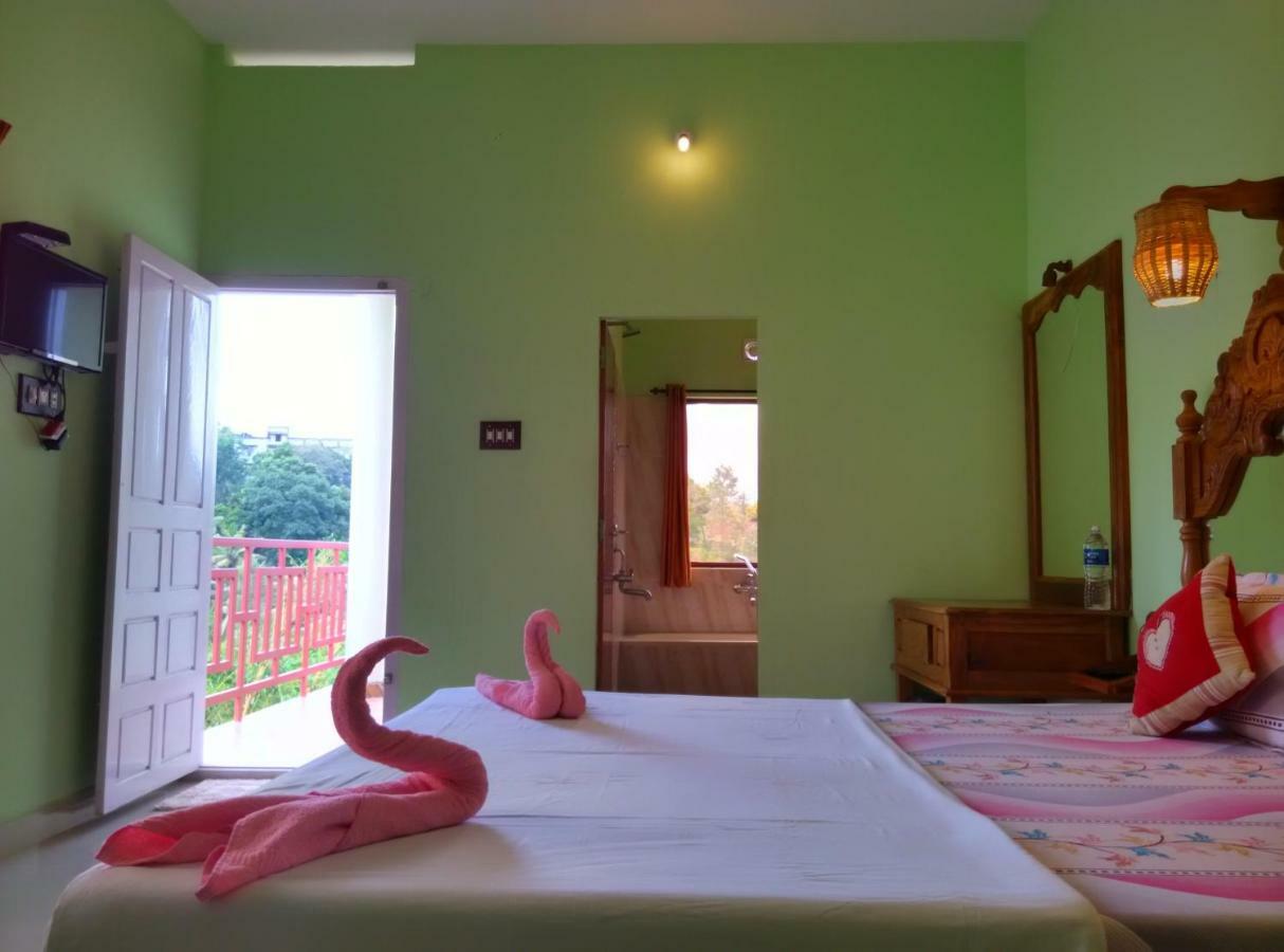 Panthalams Homestay Теккади Экстерьер фото