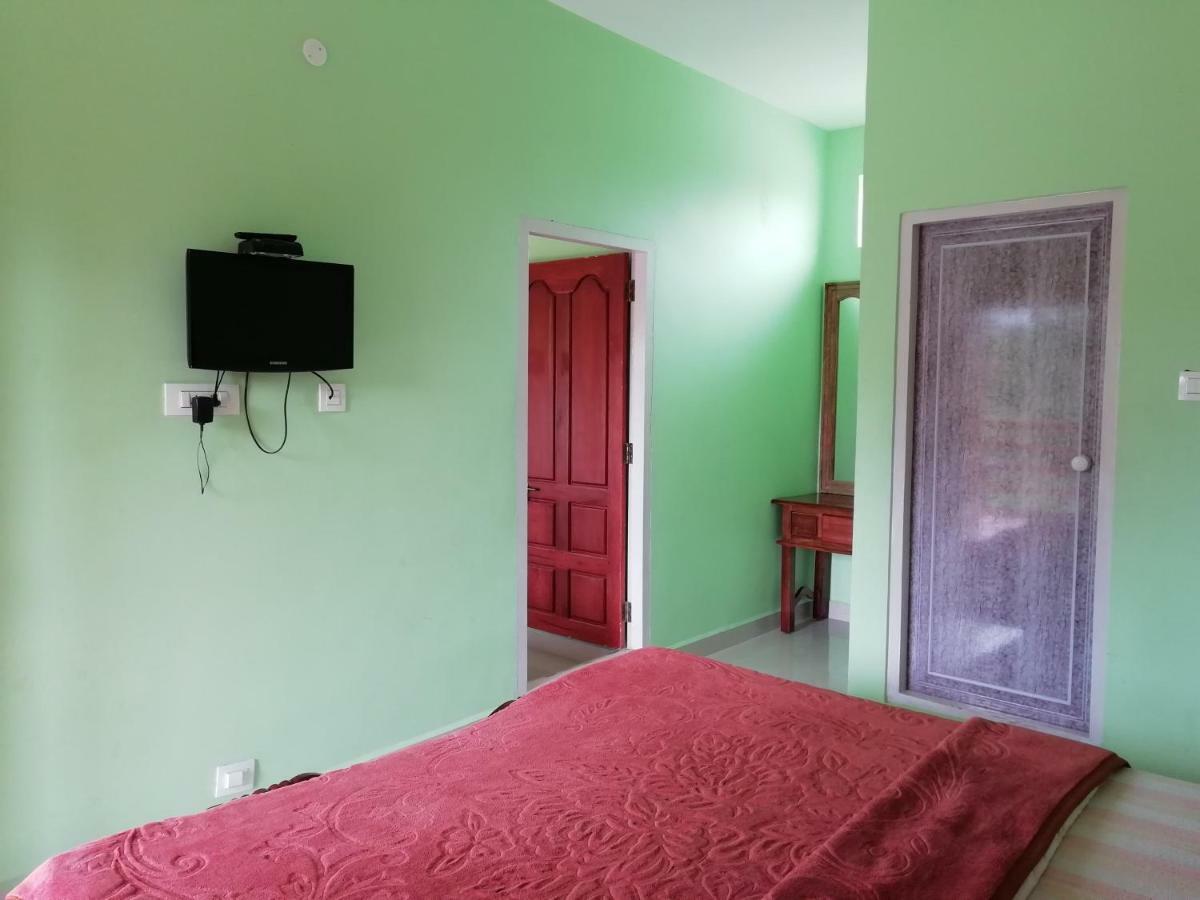 Panthalams Homestay Теккади Экстерьер фото